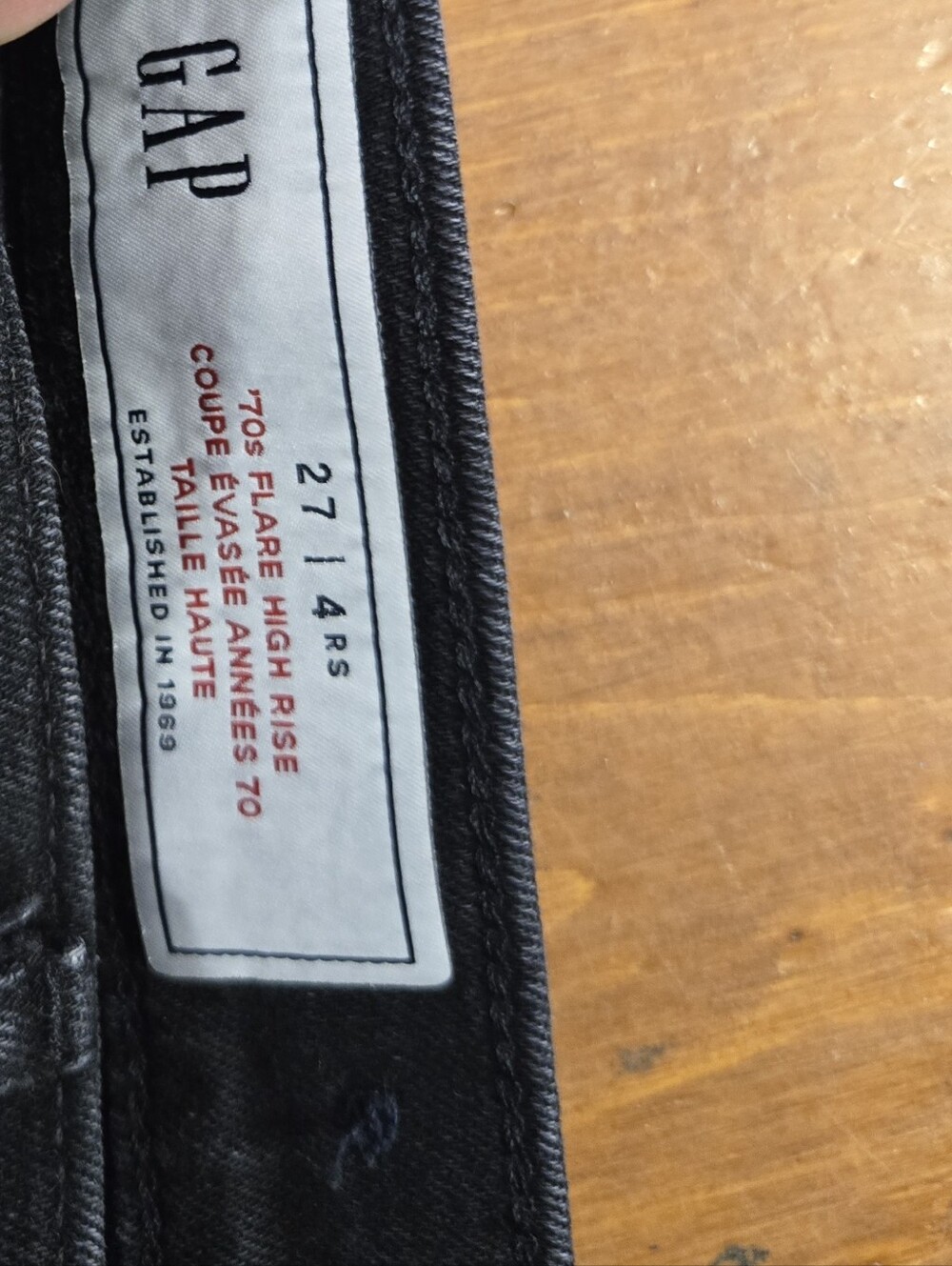 GAP ‘70s High Rise Flare Jeans • Size 27/4 - Picture 3 of 3